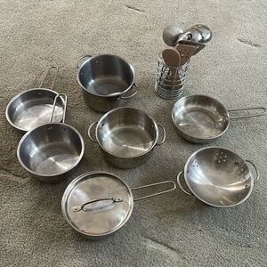 Melissa and Doug kids play kitchen stainless steel set